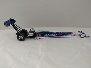 【送料無料】模型車 スポーツカー ジョーアマートトップフューエルnhra joe amato valvoline 1996 top fuel dragster