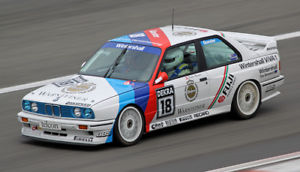 【送料無料】模型車　スポーツカー　bmw m3 e30 dtm1990ダイエットquester118 discount bmw m3 e30 dtm..