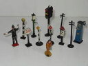 【送料無料】模型車 スポーツカー wbritainslot of signs figures pumpsw britains crescent dinky lot of signs figures pumps