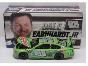 ̵Ϸ֡ݡĥǥǥ륢ϡjr2017С124dale earnhardt jr 2017 mountain dew ride with dale raced version 124 diecast