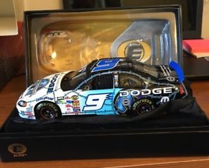 【送料無料】模型車　スポーツカー　2004ケーシーkahne9 mopar 124ダイカストrookieエリートrcca 27644..