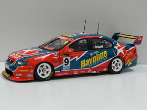 【送料無料】模型車　スポーツカー　118フォードbaハヤブサ レーシングringall20039 carlectables 1810118 ford ba falcon stone brothers racing ringall 2003 9 carlectables 18