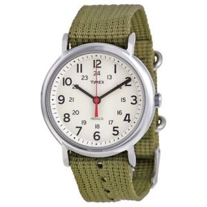 【送料無料】腕時計 メンズウィークエンダーオリーブファブリックウォッチtimex t2n651, mens weekender olive fabric watch, indiglo 【送料無料】腕時計 メンズウィークエンダーオリーブファブリックウォッチtimex t2n651, mens weekender olive fabric watch, indiglo