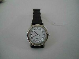 【送料無料】腕時計 カステッリロマーニアルペレorologio uomo donna numeri romani da polso al quarzo cinturino in pelle nera 【送料無料】腕時計 カステッリロマーニアルペレorologio uomo donna numeri romani da polso al quarzo cinturino in pelle nera