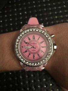 【送料無料】腕時計　ベルカルダンブレスレットシリコンbelle montre, cardan avec brillants,lumineuse led, multicolore,bracelet silicone