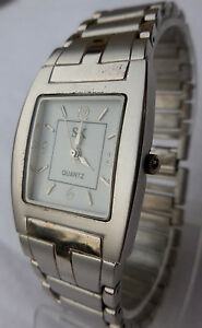 【送料無料】腕時計 レディビンテージブレスレットancienne sk a quartz electronique dame vintage,bracelet integre assorti,tbe 1970 【送料無料】腕時計 レディビンテージブレスレットancienne sk a quartz electronique dame vintage,bracelet integre assorti,tbe 1970