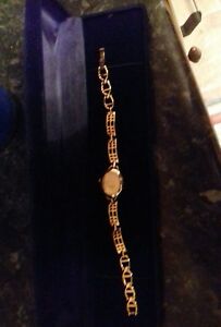 【送料無料】腕時計　ゴールドストンアンプケースニーズバッテリーlimit watch gold tone gift amp; watch case needs battery