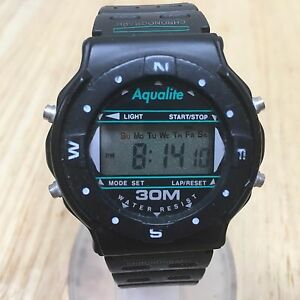 【送料無料】腕時計　ヴィンテージアクアライトデジタルアラームクロノバッテリーvintage aqualite men green light lcd digital alarm chrono watch hour~ battery