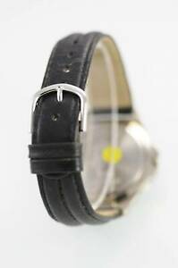 【送料無料】腕時計　ブレザーメンズホワイトステンレスシルバーブラックレザークォーツバッテリーウォッチ
