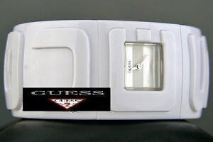 【送料無料】腕時計　カフブレスレットウォッチguess ladies white cuff bracelet watch u85071l2