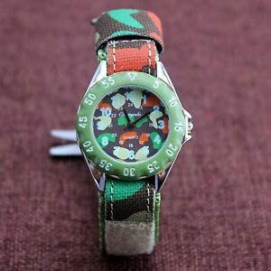【送料無料】腕時計　ファッションナイロンキャンバスクォーツカムフラージュクールchildren boys girls fashion nylon canvas quartz watches cool camouflage casua