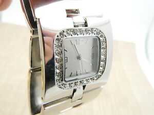 【送料無料】腕時計　シルバーストーンラインストーンファッションクリアsilver tone clear rhinestone fashion watch fmdct299 109