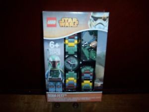 【送料無料】腕時計　レゴスターウォーズミニキッズノベルティウォッチlego watch star wars boba fett minifigure kids novelty gift water resistant
