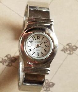 【送料無料】腕時計 ビンテージカフウォッチスタイリッシュclassic vintage cuff watch for women watch women, effortlessly stylish quartz an 【送料無料】腕時計 ビンテージカフウォッチスタイリッシュclassic vintage cuff watch for women watch women, effortlessly stylish quartz an