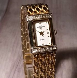 【送料無料】腕時計 ビンテージムーアレディースゴールドレトロベゼルシックvintage n moore ladies gold watch, retro chic with crystals on bezel boxed 【送料無料】腕時計 ビンテージムーアレディースゴールドレトロベゼルシックvintage n moore ladies gold watch, retro chic with crystals on bezel boxed