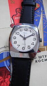 【送料無料】腕時計　ドーレluch montre mcanique mcanisme dore 2209 23 rubis urss 1970