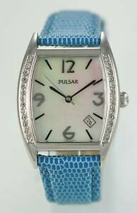 【送料無料】腕時計 パルサーステンレスシルバークォーツpulsar watch women blue leather date stainless silver mop water resistant quartz