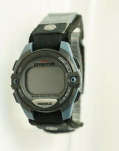 【送料無料】腕時計 メンズデジタルクロノアラームタイマーウォッチtimex mens t41091 expedition classic digital chrono alarm timer watch