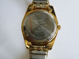 【送料無料】腕時計　フィートwomens easy read quartz date watch water resist 100 feet