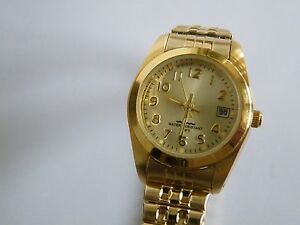 【送料無料】腕時計　フィートwomens easy read quartz date watch water resist 100 feet