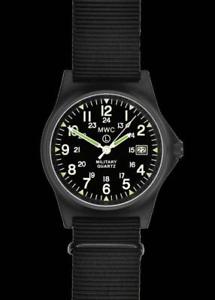 【送料無料】腕時計　カバーブラックミリタリーウォッチ