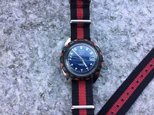 orologio automatico yota watch sub diver vintage natoサブダイバービンテージウォッチ※注意※NYからの配送になりますので2週間前後お時間をいただきます。人気の商品は在庫が無い場合がございます。ご了承くださいませ。サイズの種類の商品は購入時の備考欄にご希望のサイズをご記載ください。　携帯メールでの登録ですと楽天からのメールが届かない場合がございます。