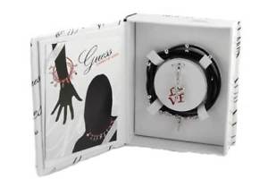 【送料無料】腕時計 レディースブレスレットボックスguess ladies charm bracelet with box rrp 85 clearance ubs71023