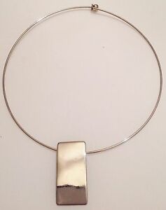 【送料無料】アクセサリー　ネックレスクーデタービンテージアルジェントツアーtour de coup vintage couleur argent rodi poli rigide pendentif rectangle a17