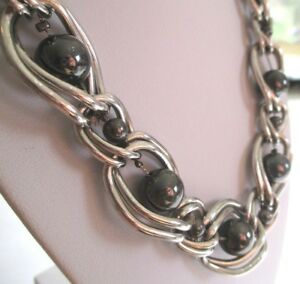 【送料無料】アクセサリー　ネックレスコリアーチューンレトロアルジェントヘマタイトcollier rglable bijou rtro rhodi couleur argent perles rsine hmatite 1554