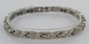 【送料無料】アクセサリー　ネックレスチタニウムブレスレットガラスpara mujer pulsera de titanio genuino de cristal de la terapia magntica artritis brazalete regalo