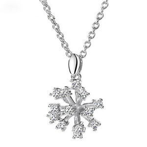 【送料無料】アクセサリー　ネックレススワロフスキークリスタルシルバースノーフレークネックレスs8 hecho con cristales swarovski delicado copo de nieve plata collar