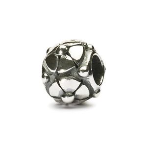 【送料無料】アクセサリー　ネックレスシルバークリスマスローズディサauthentic trollbeads silver christmas rose 11169 lacrime di rosa