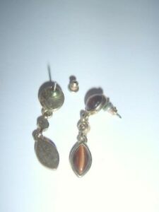 【送料無料】アクセサリー ネックレスヴィンテージブラウンゴールドスタッドボルトイヤリングキャッツアイプレート????????vintage marrn tigres ojo placa de oro stud cuelgan pendientes de calidad peso