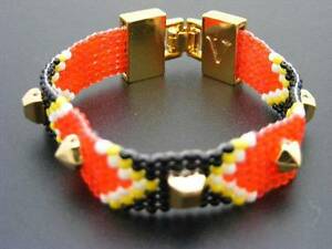 【送料無料】アクセサリー ネックレスビンスビーズシェブロンデザインゴールデントーンブラックブレスレットvince camuto rojo negro brazalete con cuentas chevron v diseo tono dorado