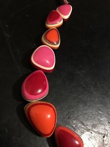 【送料無料】アクセサリー　ネックレスフランジアクスルjoli collier sautoir circa 1970 resine multicolore palier de couleurs psykadelic