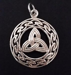 【送料無料】アクセサリー　ネックレスセルティックシルバーシルバーケルトtriqueta celta charmed plata ley silver 925 ml celta triqueta silver 31 cms