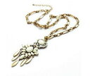 【送料無料】アクセサリー ネックレスコリアーブランアンプブランヒッピーシックペンダントプラムcollier le select cristaux blanc amp; blanc cass pendant plume hippy chic boho