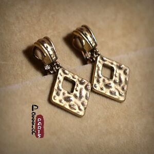 pendientes clips y con perforado cobre retro pendientes matrimonio regalo j5イヤリングミシンレトロイヤリングクリップ※注意※NYからの配送になりますので2週間前後お時間をいただきます。人気の商品は在庫が無い場合がございます。ご了承くださいませ。サイズの種類の商品は購入時の備考欄にご希望のサイズをご記載ください。　携帯メールでの登録ですと楽天からのメールが届かない場合がございます。