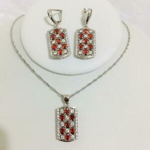 【送料無料】アクセサリー　ネックレスペンダントネックレスイヤリングセットla cz chapado en plata colgante collar aretes boda nupcial joyas conjunto de regalo
