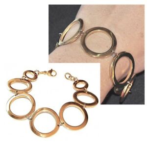 bracelet moderne en acier de couleur or gros cercles 18cm bijouブレスレットグロ※注意※NYからの配送になりますので2週間前後お時間をいただきます。人気の商品は在庫が無い場合がございます。ご了承くださいませ。サイズの種類の商品は購入時の備考欄にご希望のサイズをご記載ください。　携帯メールでの登録ですと楽天からのメールが届かない場合がございます。