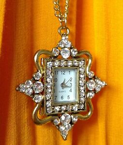 【送料無料】アクセサリー　ネックレスゴールドトーンクロックアラームガラスペンダントネックレスチェ..