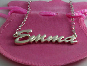 【送料無料】アクセサリー　ネックレスホワイトゴールドメッキネックレスカスタムエマemma en oro blanco platinado collar con nombrepersonalizados cumpleaos personalizado