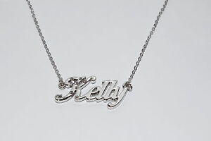 【送料無料】アクセサリー　ネックレスホワイトゴールドメッキネックレスケリーkelly en oro blanco platinado collar con nombreelegante boda aniversario