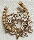 【送料無料】アクセサリー ネックレス ビンテージモンブランvintage broche fer a cheval fleur metal couleur or email blanc perles en verre a
