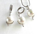 【送料無料】アクセサリー ネックレス パールホワイトスナップキャップイヤリングペンダントネックレスdonna placcato oro bianco perla chiusura a scatto orecchini pendenti catenina
