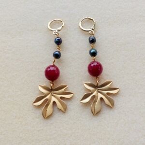 【送料無料】アクセサリー　ネックレス　イヤリングゴールドトーンサテンヒスイorecchini tono oro satin con giada rossa e perle nere