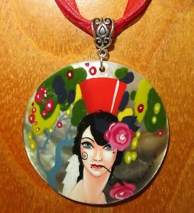 アクセサリー　ネックレス　シェルペンダントレディローズジプシーshell pendant genuine hand painted umberto brunelleschi lady amp; rose gipsy girl