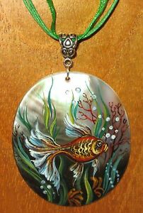 【送料無料】アクセサリー　ネックレス　シェルペンダントロシアブラックリップスキン