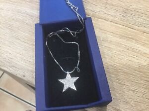 アクセサリー　ネックレス　ネックレススワロフスキースワンインチcollana swarovski nuovi originali con il cigno sulle it 18 pollici di lunghezza