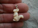 【送料無料】アクセサリー ネックレス リスビンテージコーラルピンクciondolo scultura corallo rosa nel bianco dei anni 70 scoiattolo vintage